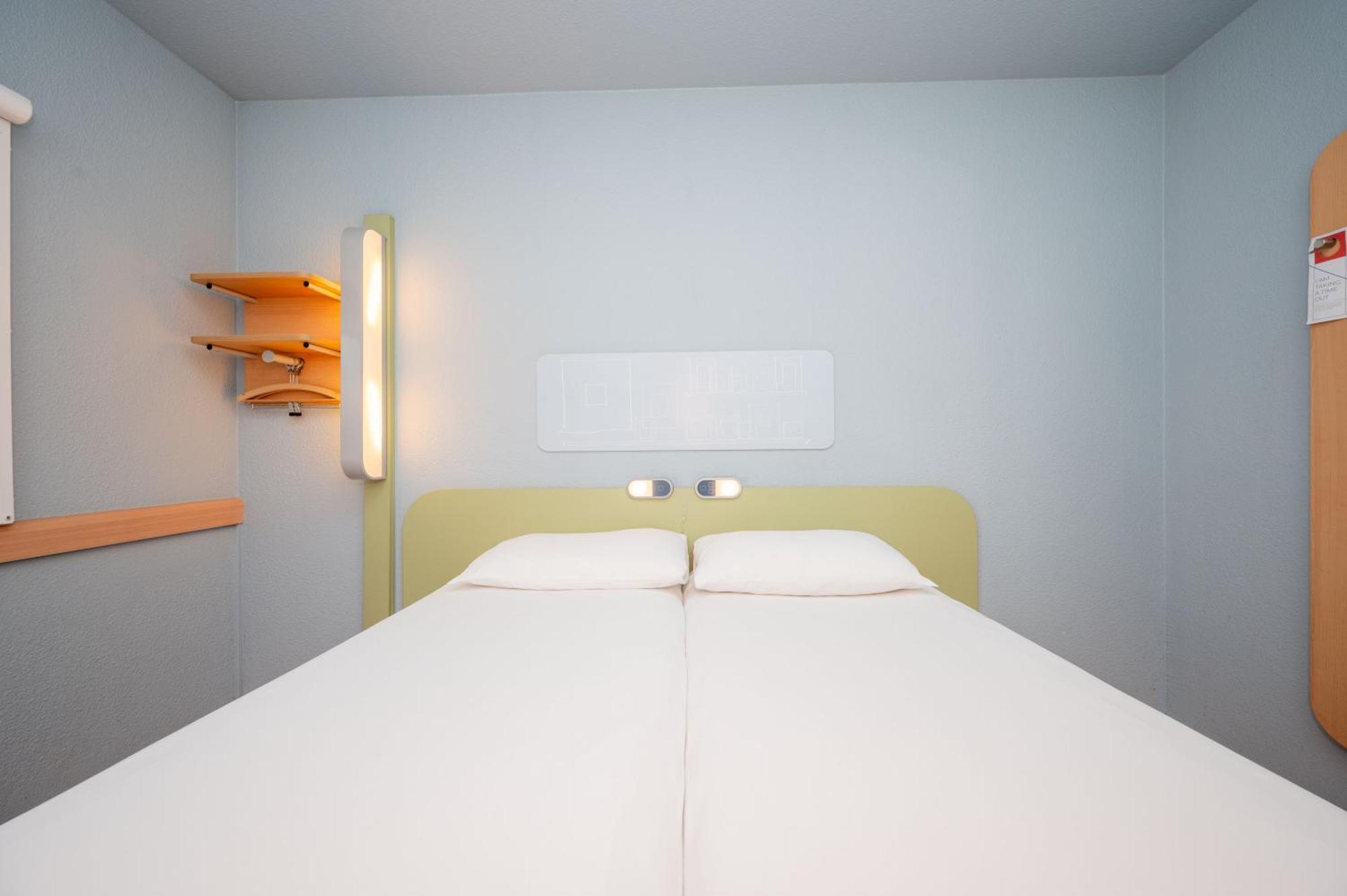 ibis budget London Barking Barking  Bagian luar foto