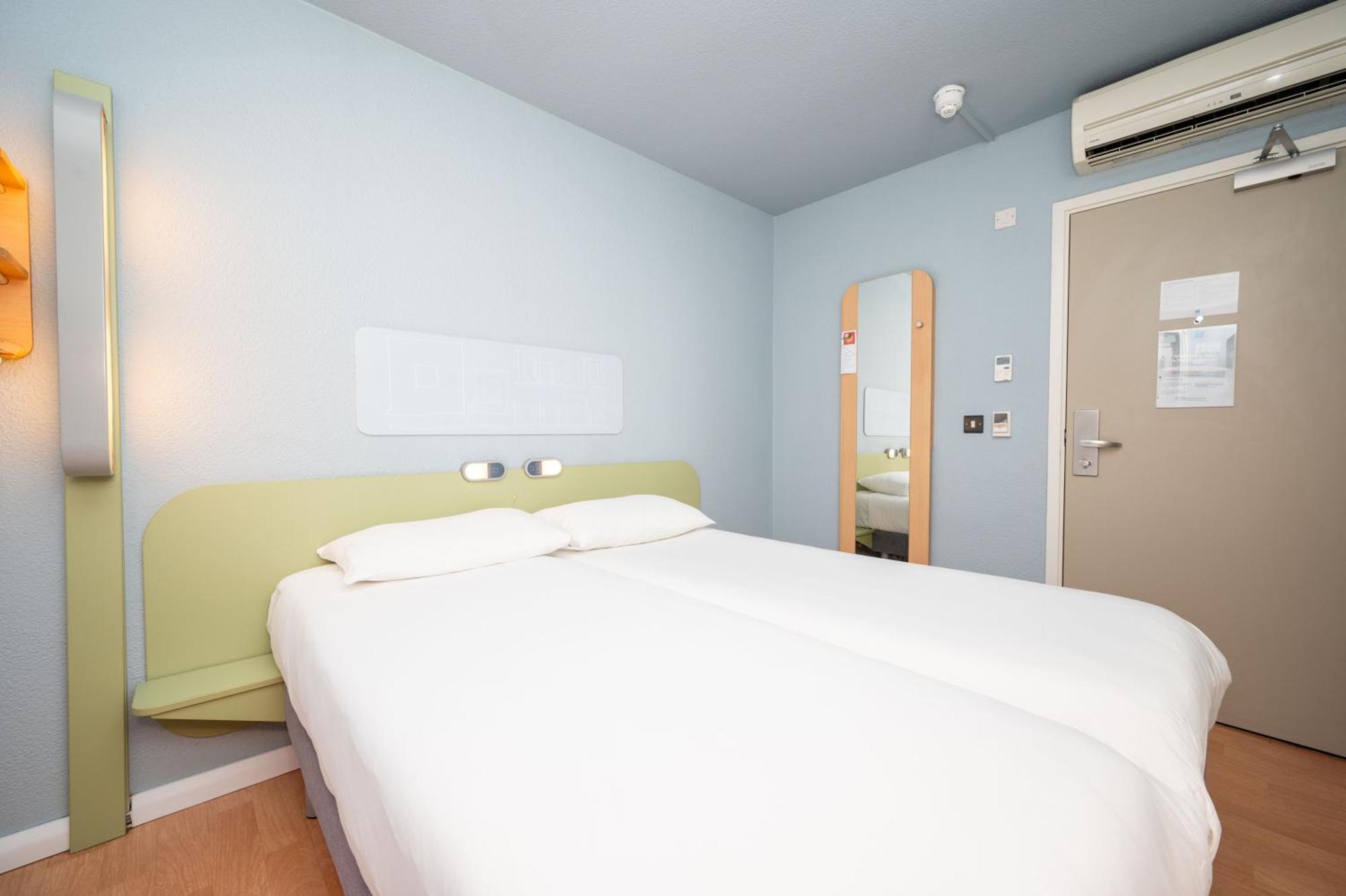 ibis budget London Barking Barking  Bagian luar foto
