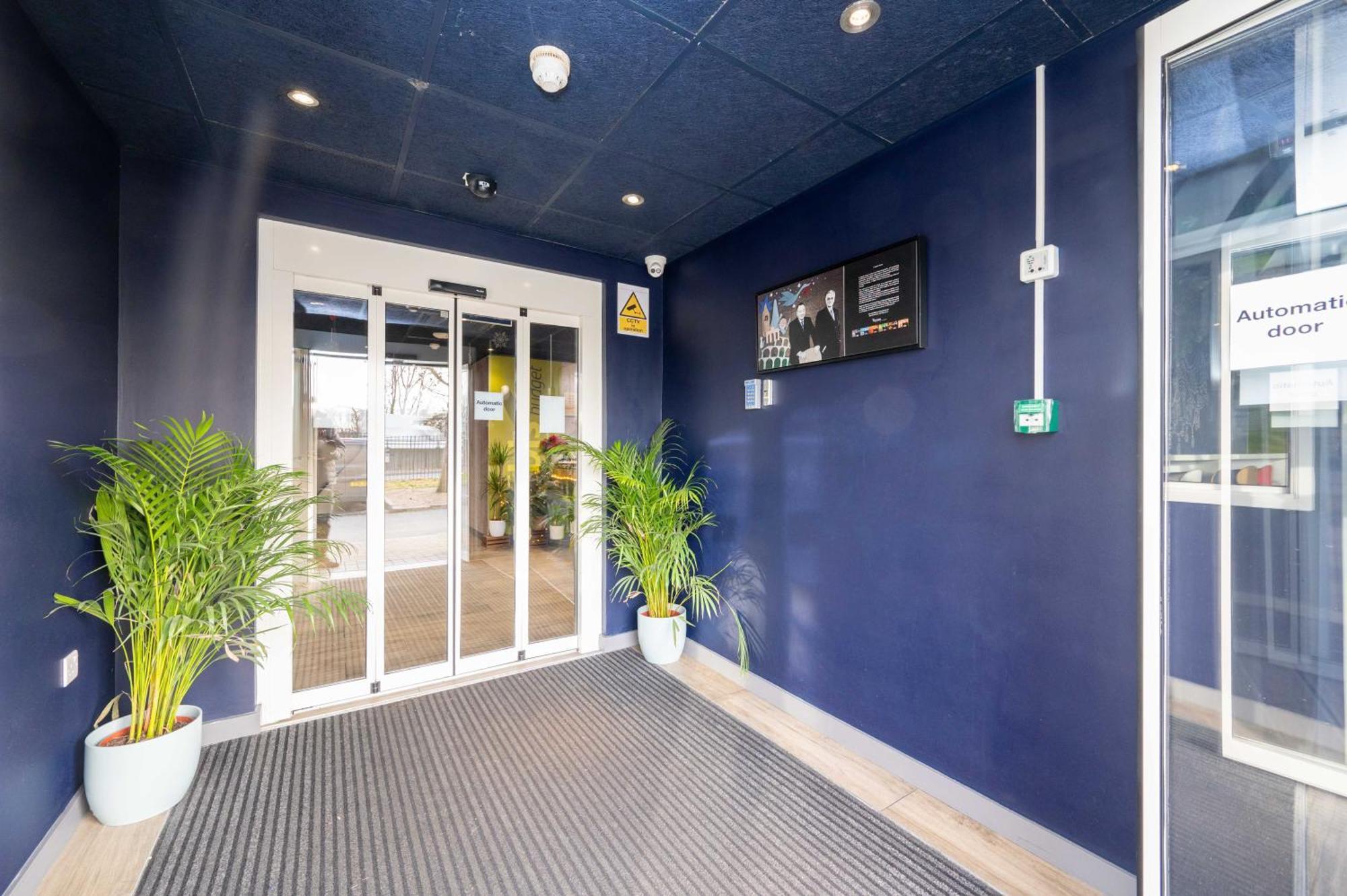 ibis budget London Barking Barking  Bagian luar foto