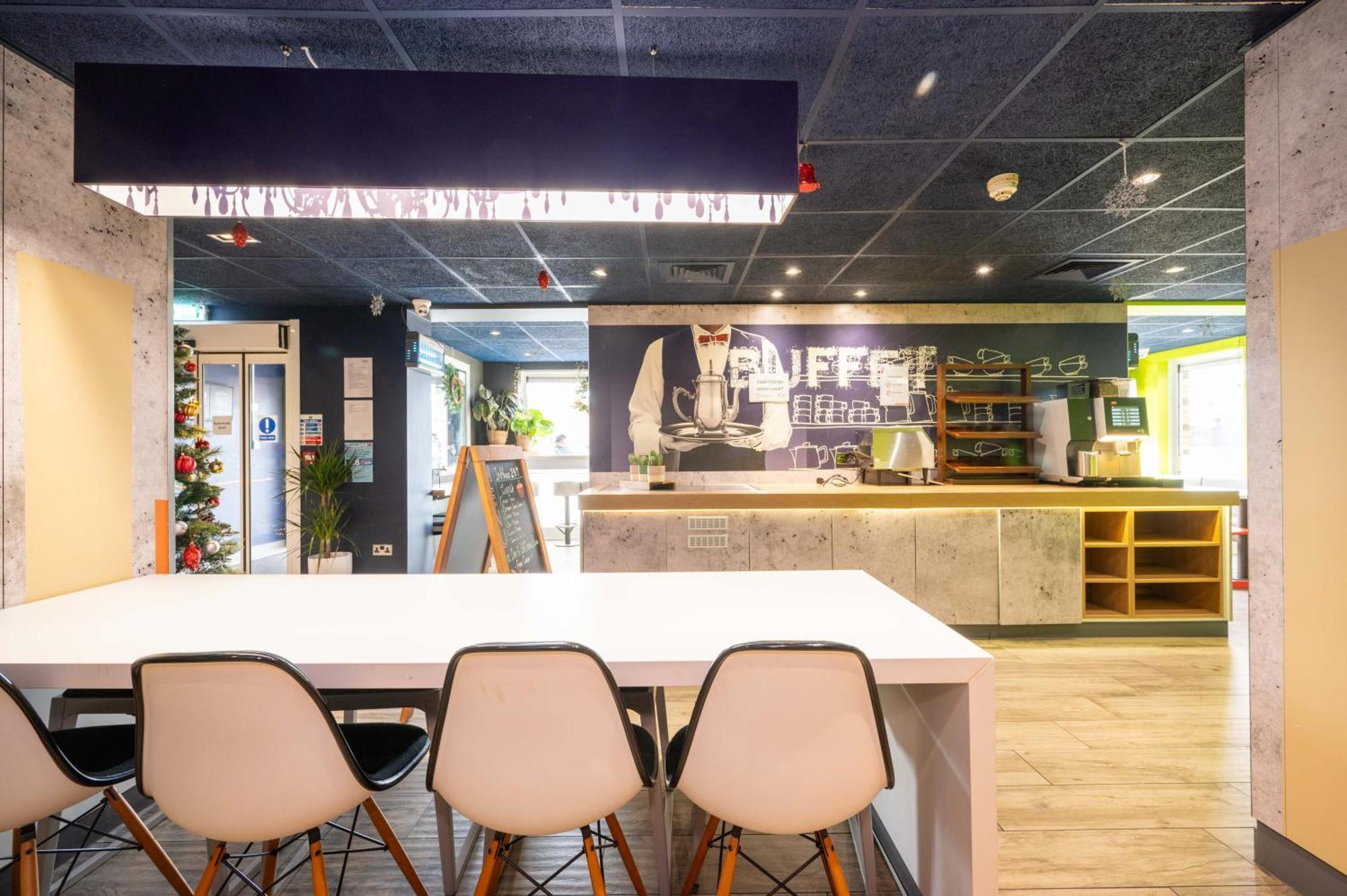 ibis budget London Barking Barking  Bagian luar foto