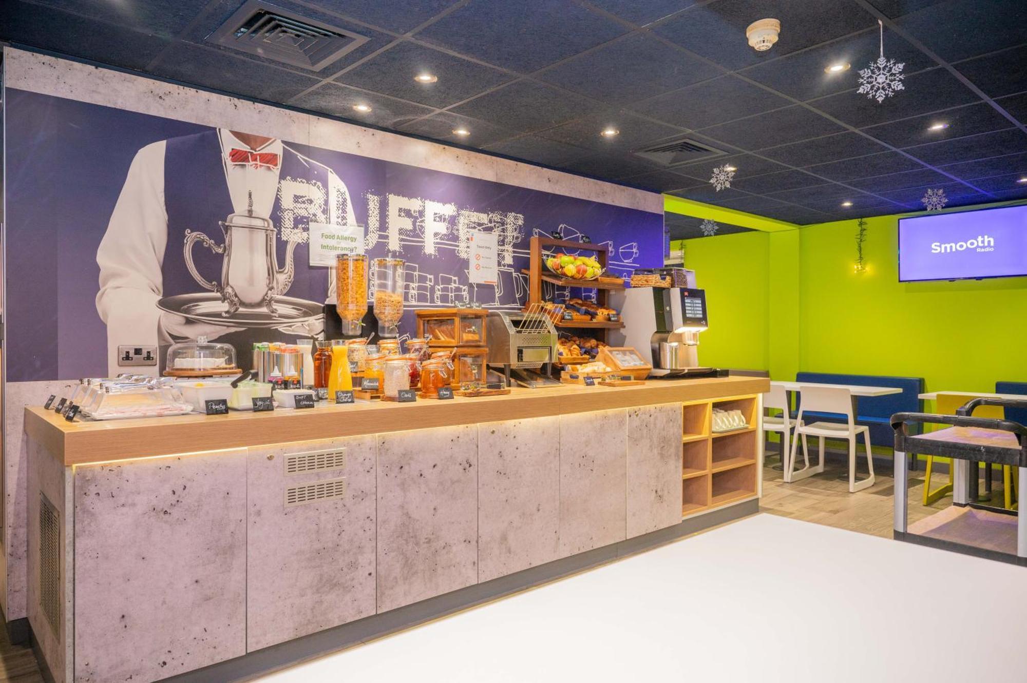 ibis budget London Barking Barking  Bagian luar foto
