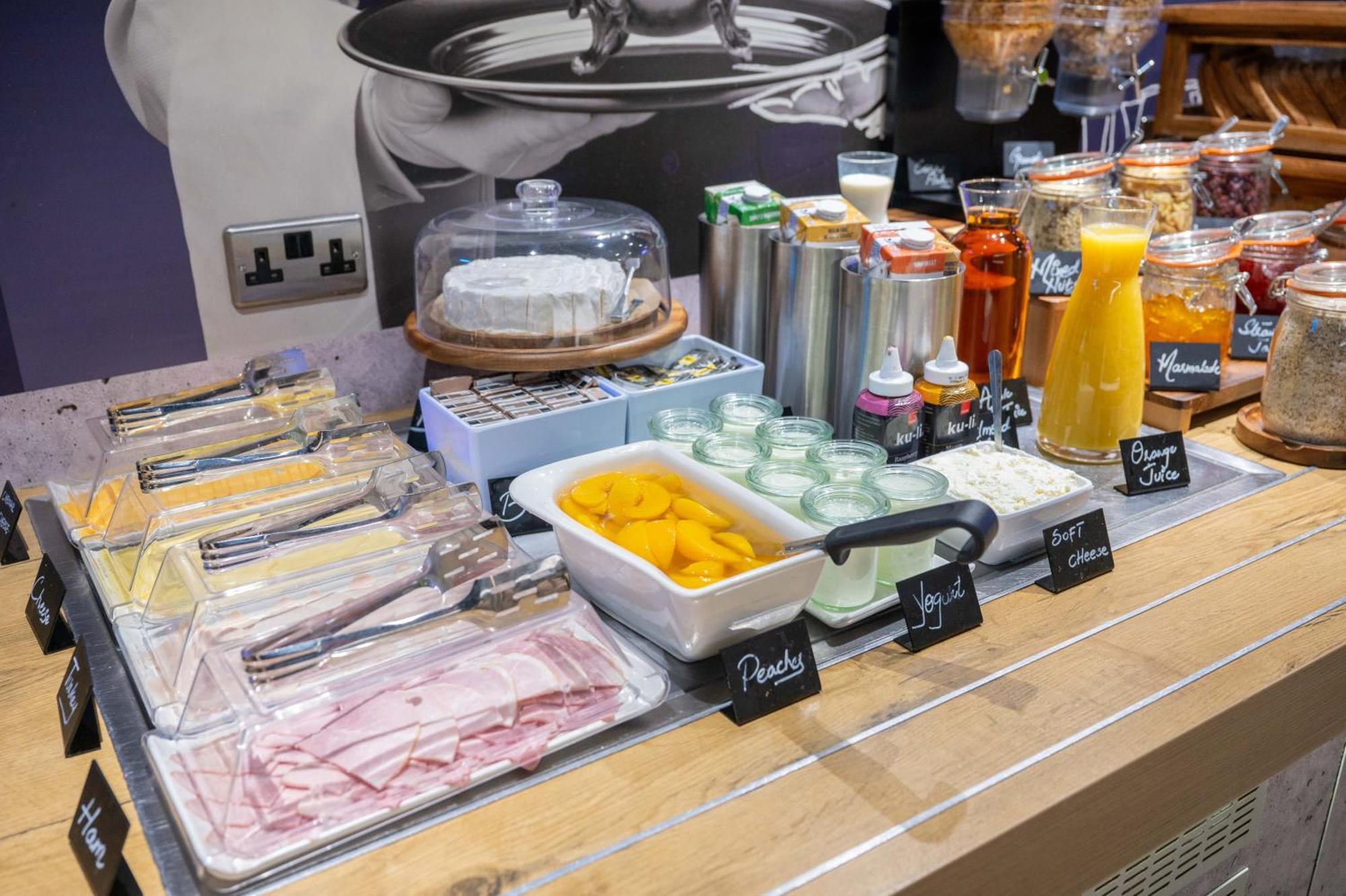 ibis budget London Barking Barking  Bagian luar foto